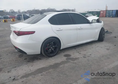 2018 Alfa Romeo Giulia Ti Sport Awd z USA, uszkodzony, nr VIN ZARFAEENXJ7563659